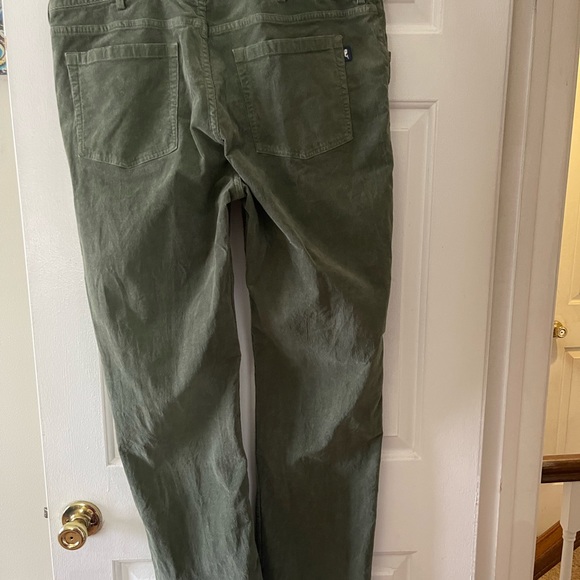 VINEYARD VINES Mens On-The-Go 5 pocket pants 38/34 Green Sold out Color ! - Picture 2 of 7